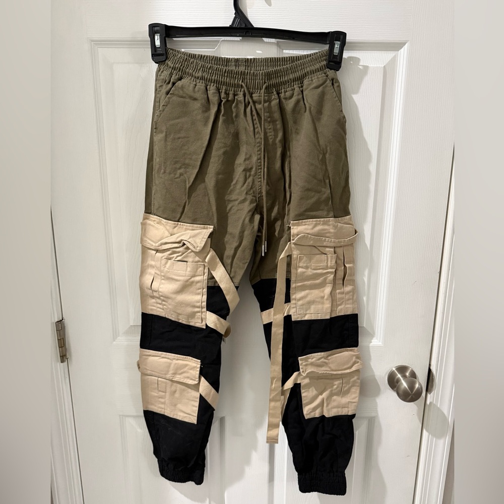 Fashion Nova Multi-Tone Cargo Pants